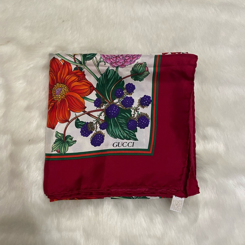 Authentic Gucci Scarf - Picture 3 of 10